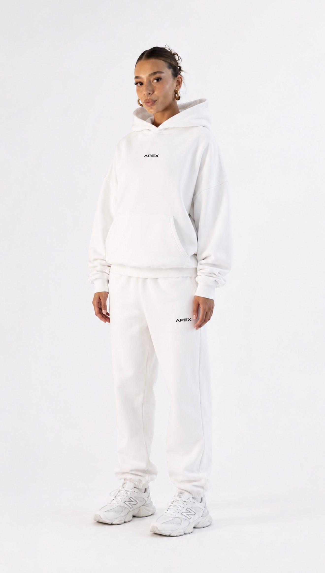 APEX ESSENTIAL SWEATPANTS V1